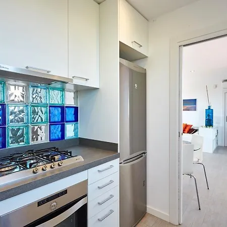 Panoramic Beach Apartment